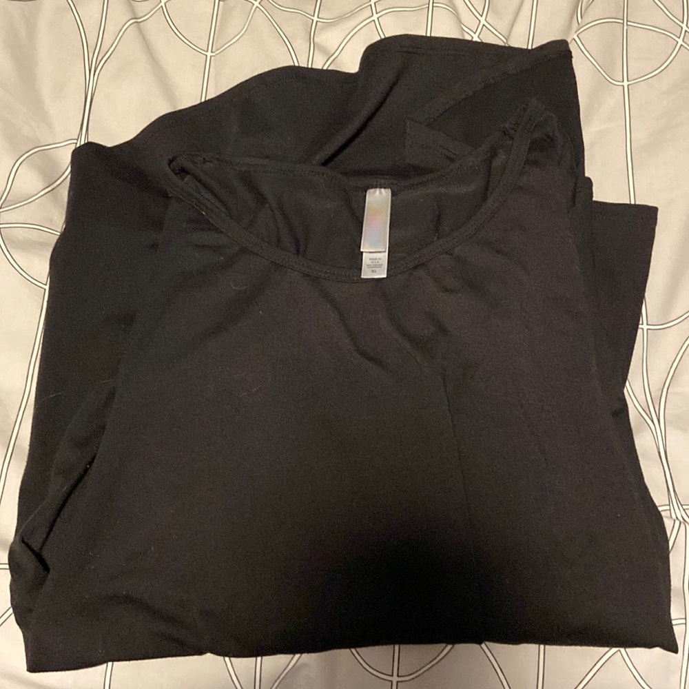 EUC Lularoe Black Lynnae Long Sleeve T, XL
